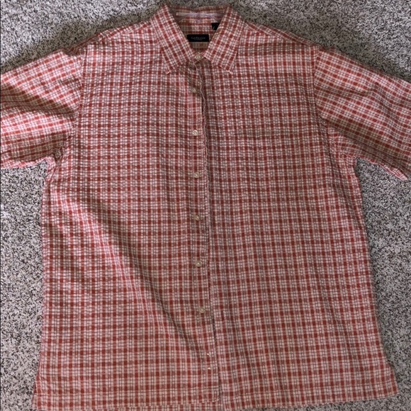 VanHeuson Mens Large Button Down Short Sleeve Tees - Picture 3 of 5
